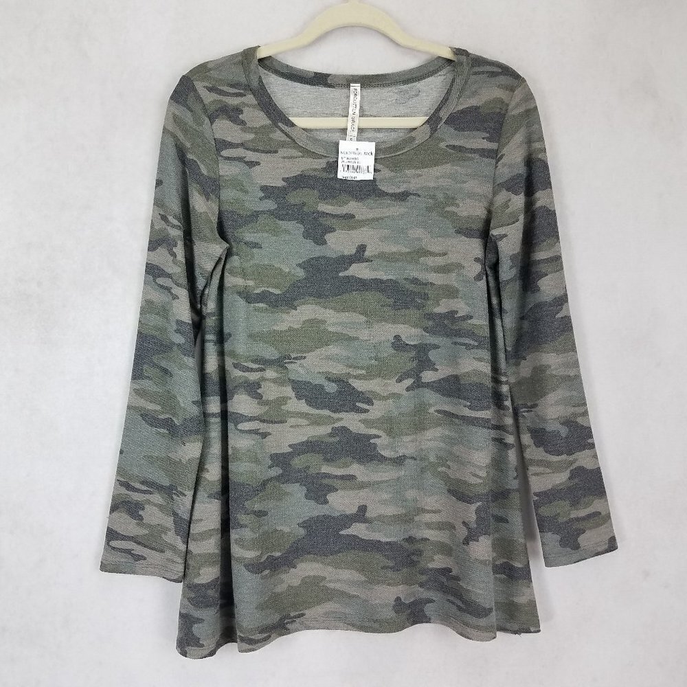 NEW Forgotten Grace Nordstrom Size S Camo Green Lightweight Pullover Sweater